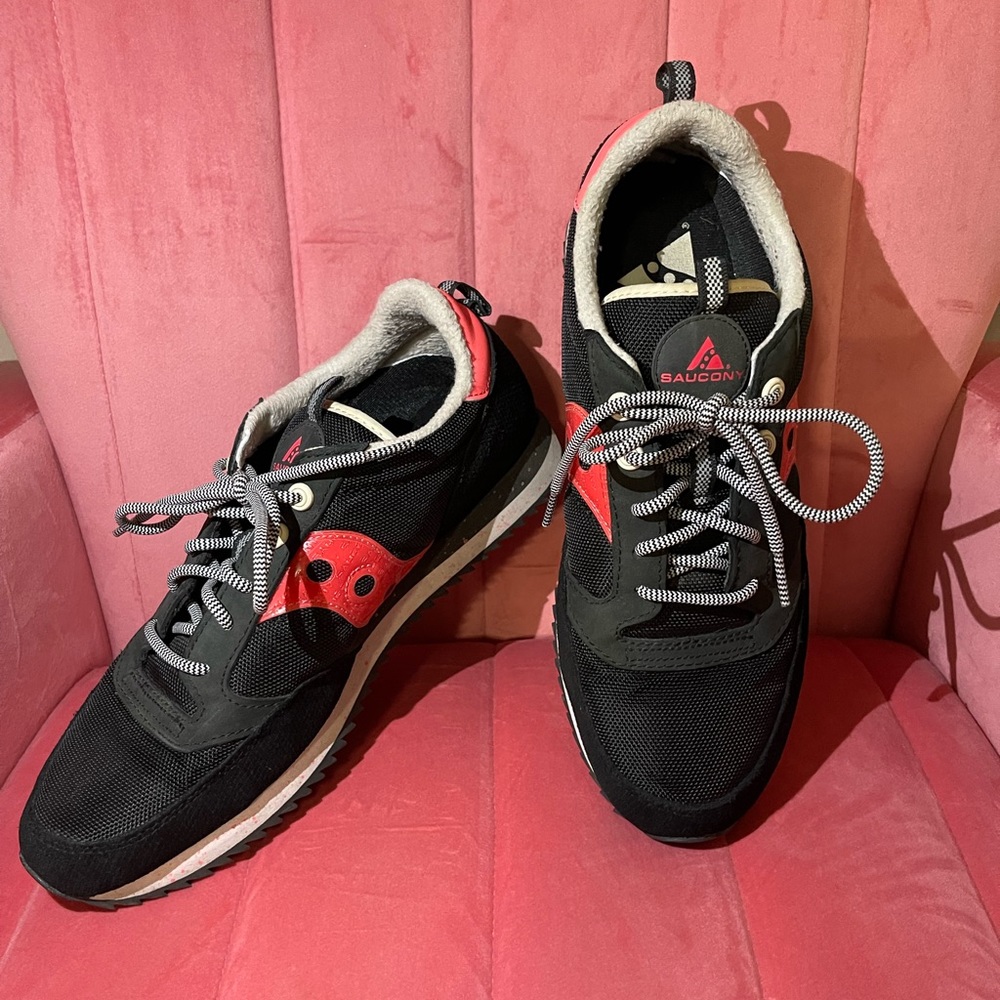 Saucony men’s sneakers size 10 1/2